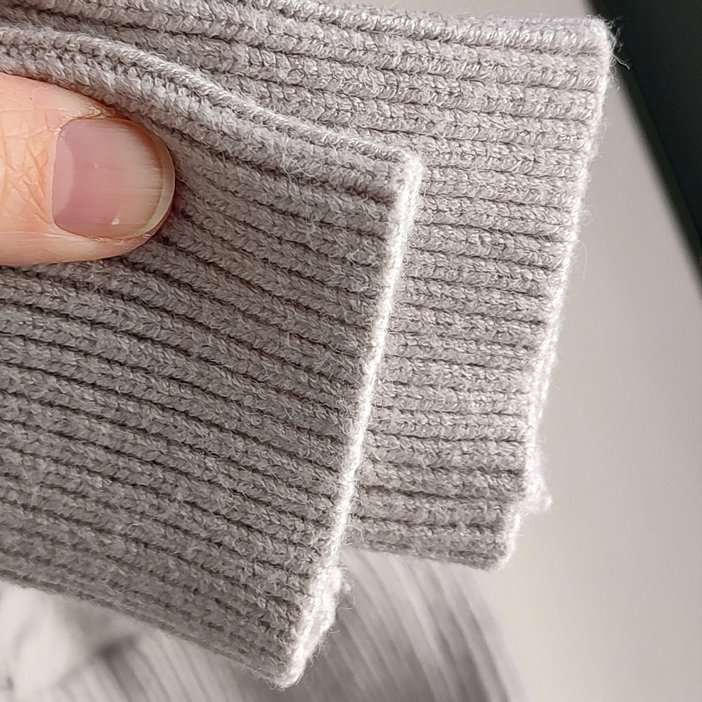 Sweater - Picture 4 of 5